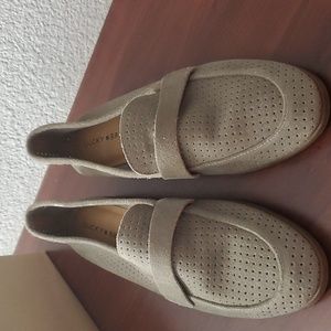 Lucky brand tan loafers